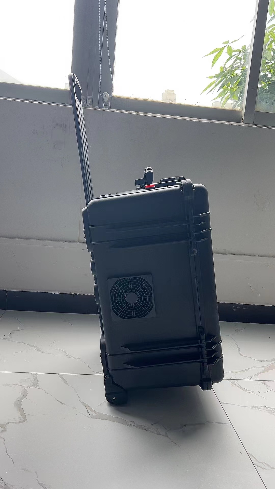 靖西手拉箱型移动通信干扰器